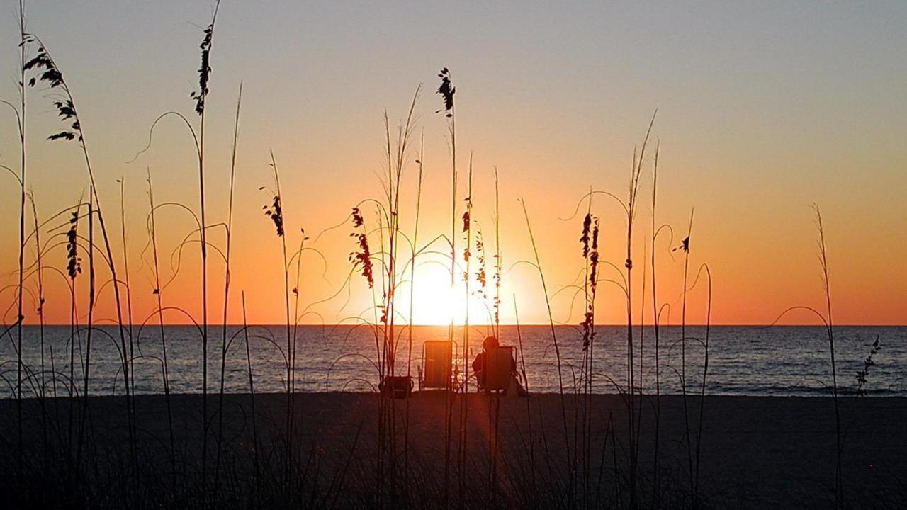Sunset Chateau 409 St. Pete Beach Exterior photo