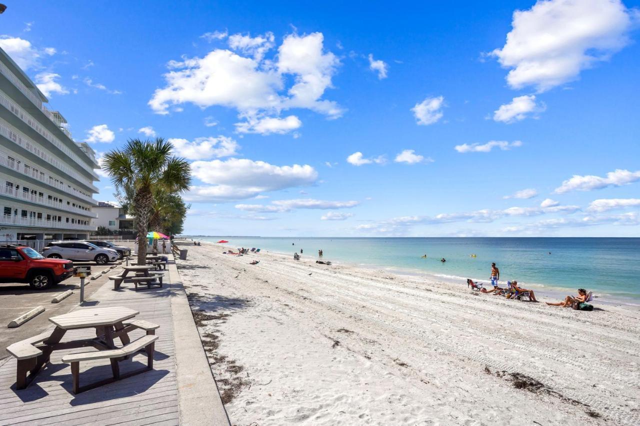 Sunset Chateau 409 St. Pete Beach Exterior photo