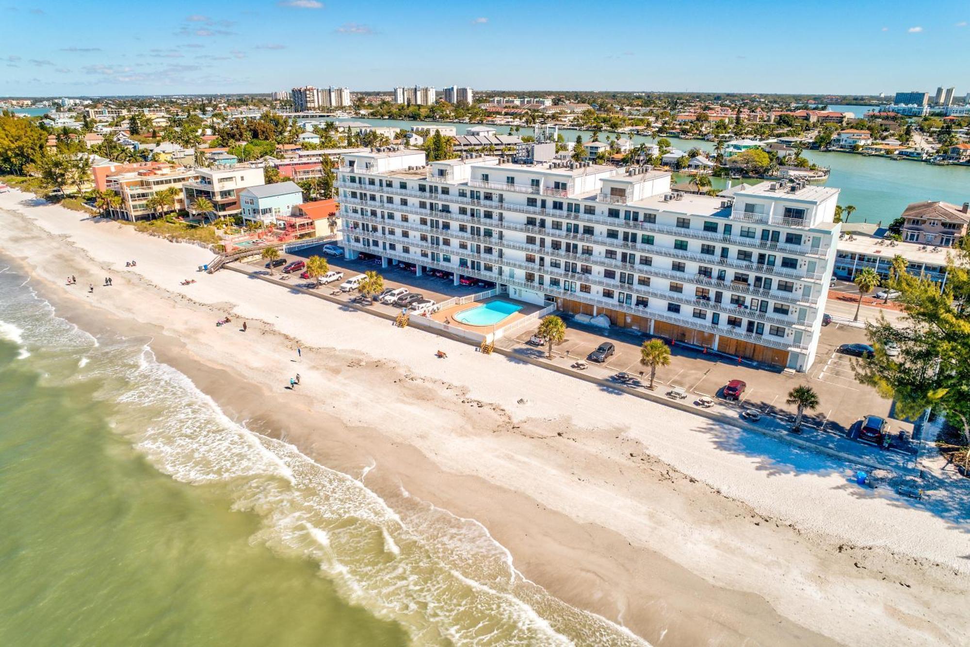 Sunset Chateau 409 Villa St. Pete Beach Exterior photo